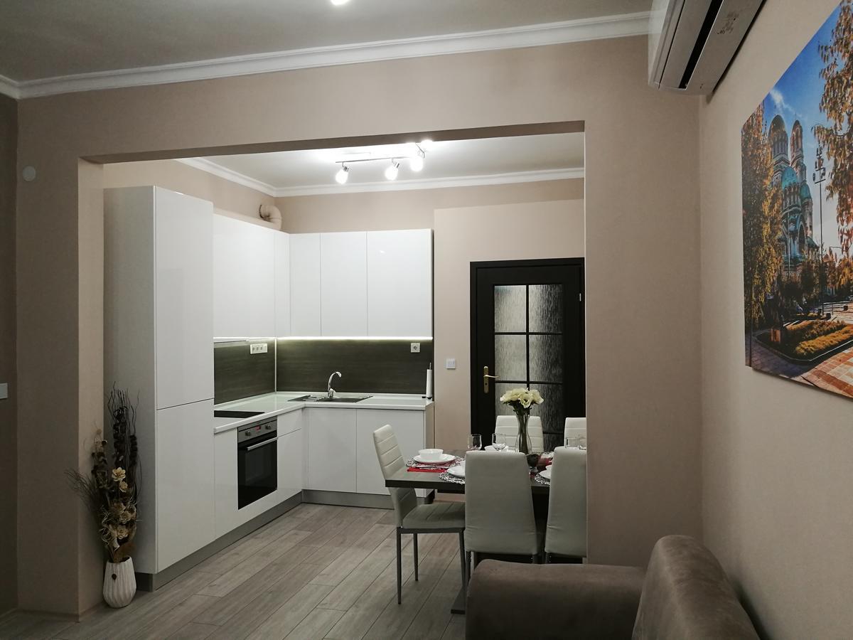The Wings Apartment Sofia Bagian luar foto