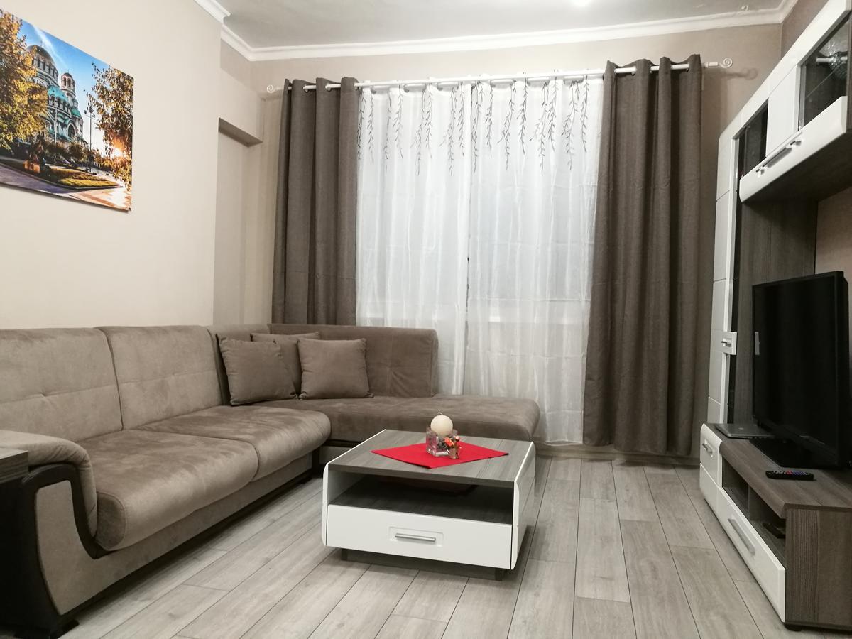 The Wings Apartment Sofia Bagian luar foto