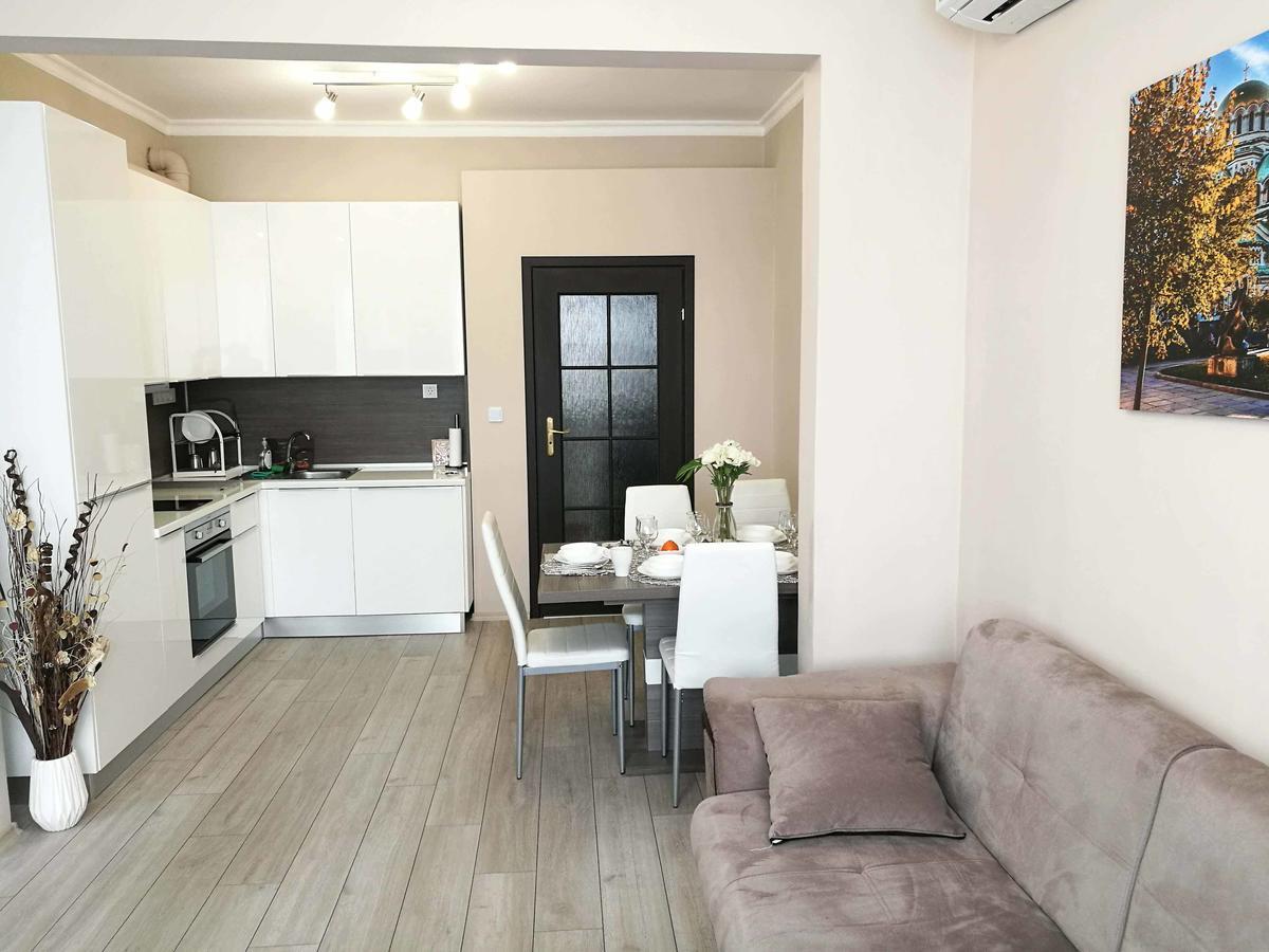 The Wings Apartment Sofia Bagian luar foto
